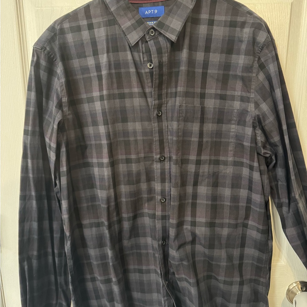 👔 Like new Men's XL Plaid Gray Apt. 9 Standard Untucked-Fit Button-Down Shirt